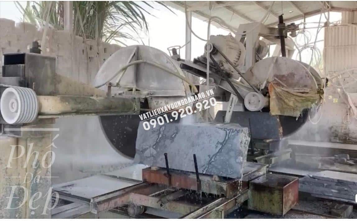 Đá Ghi Xám Cắt Thô 40x40x4Cm