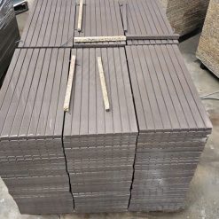 Đá sa thạch tím chạy rãnh